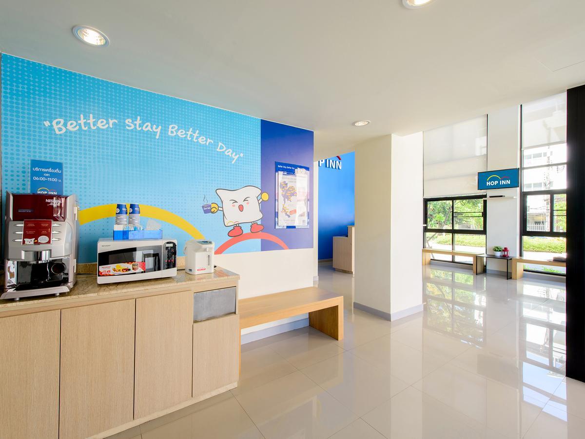 Hop Inn Nakhon Sawan Bagian luar foto