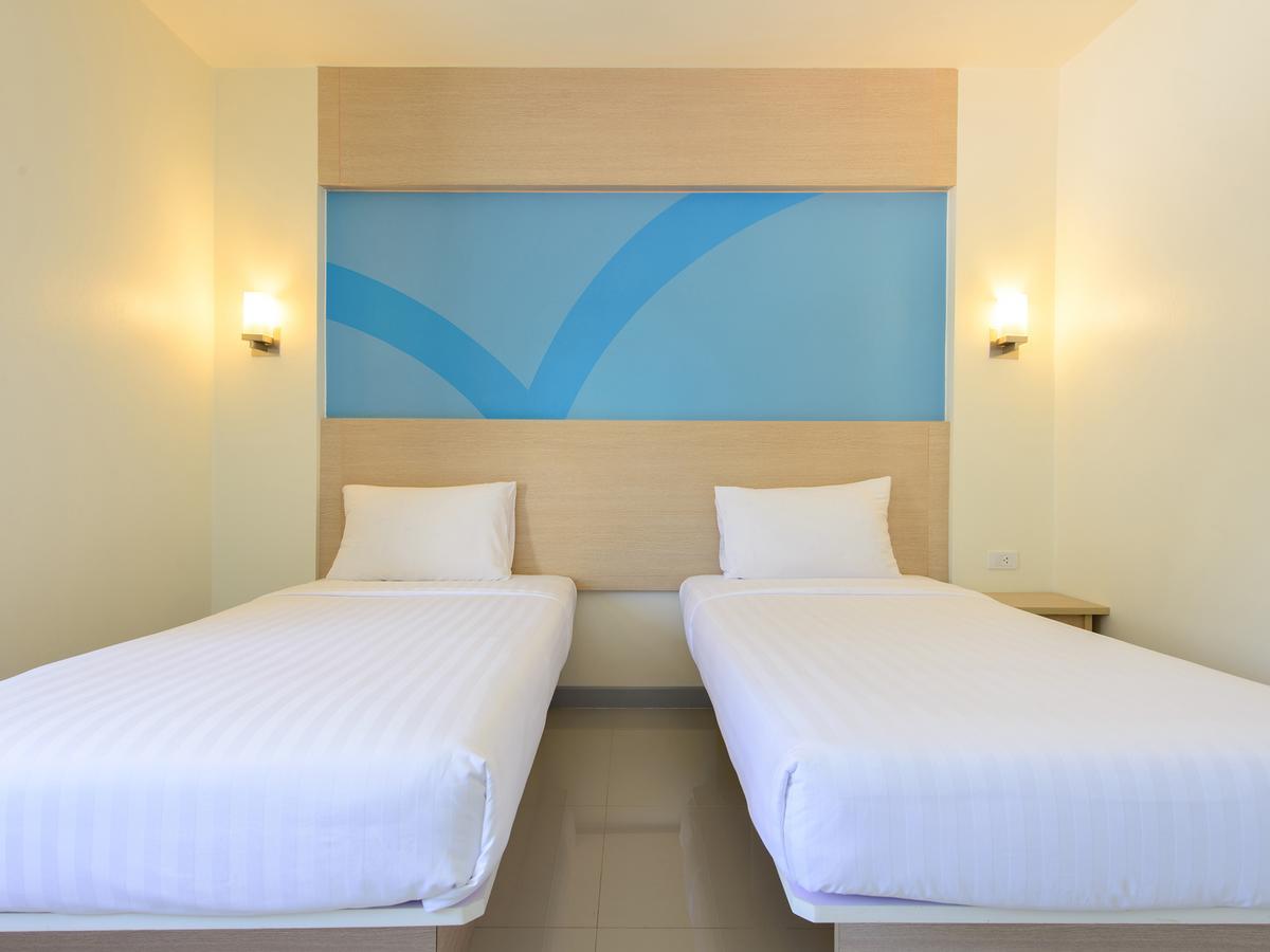 Hop Inn Nakhon Sawan Bagian luar foto