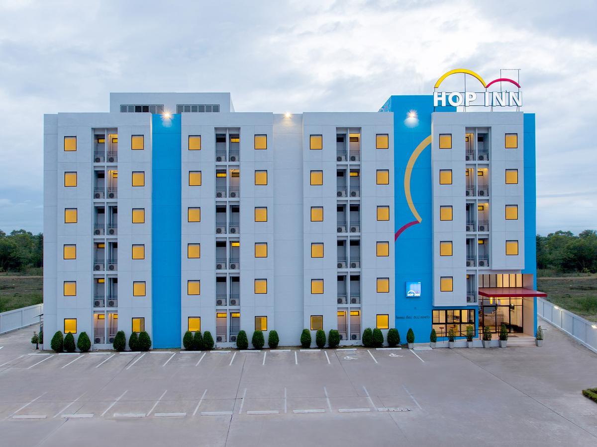 Hop Inn Nakhon Sawan Bagian luar foto
