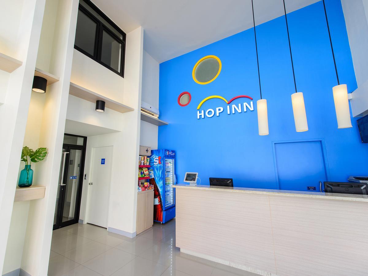 Hop Inn Nakhon Sawan Bagian luar foto